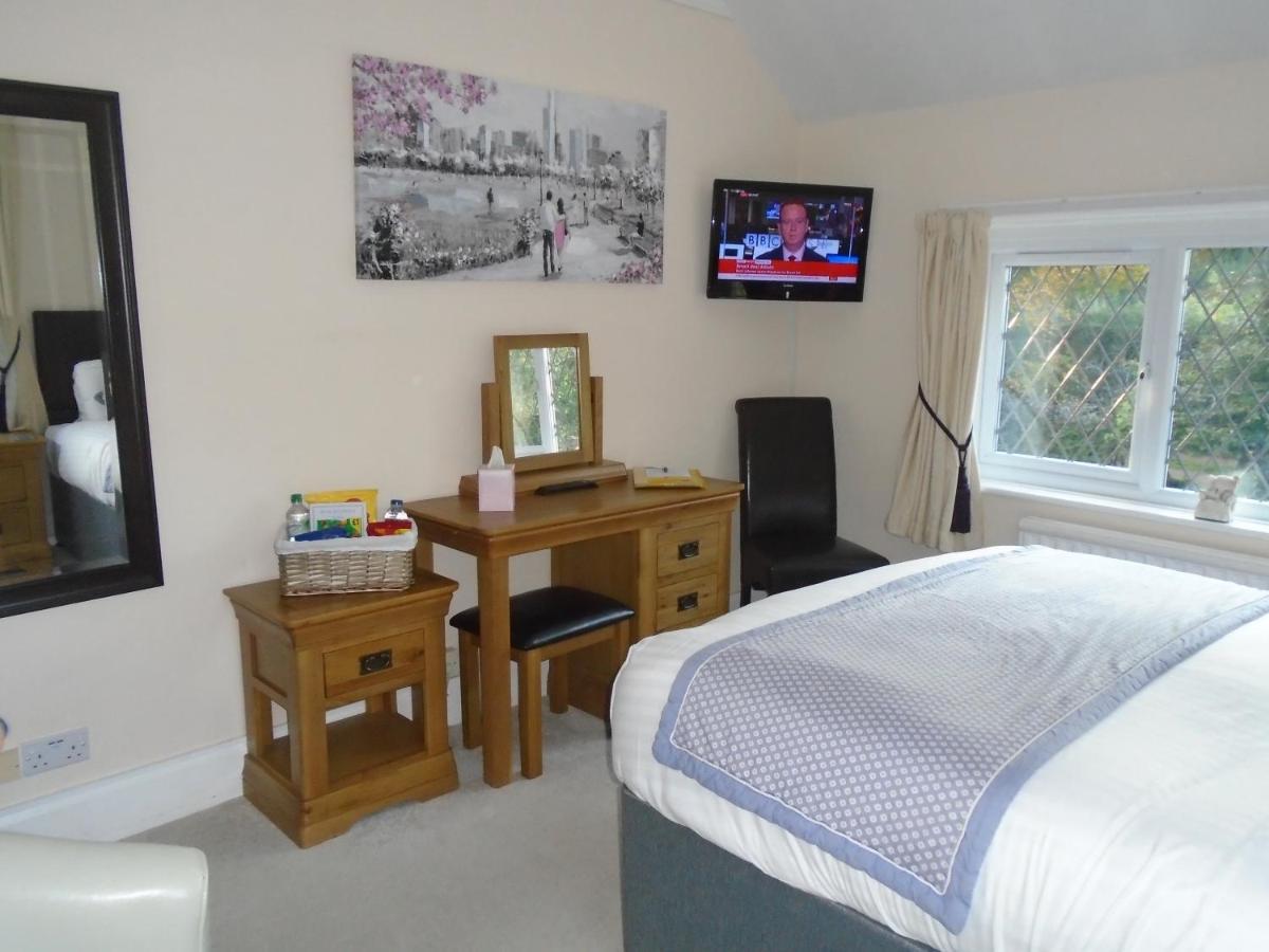 Trumbles Gatwick B&B Charlwood Luaran gambar